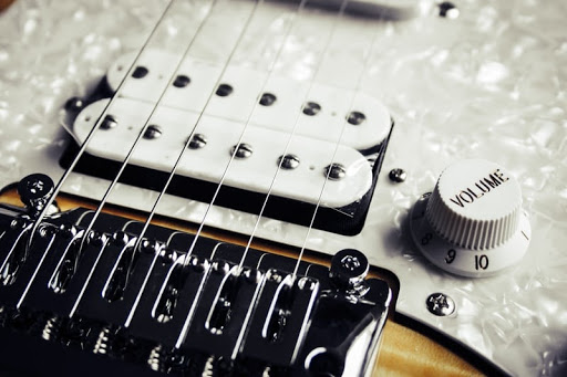 Power Chords Made Easy: Learn How to Play Power Guitar Chords as a Beginner  - Pickup Music