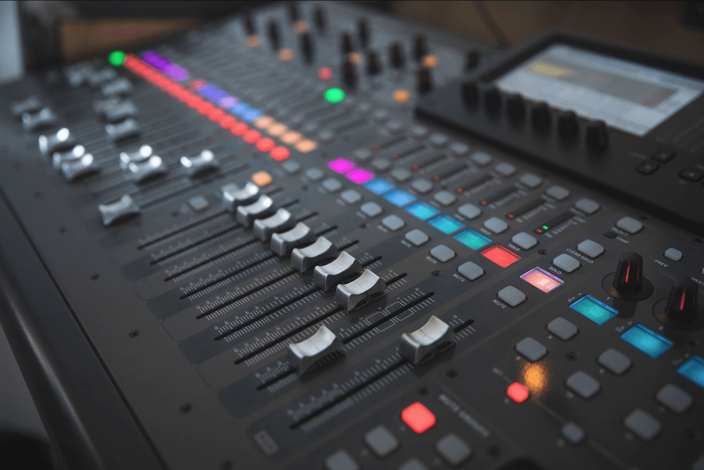 mixing-vs-mastering-what-s-the-difference-mixed-in-key